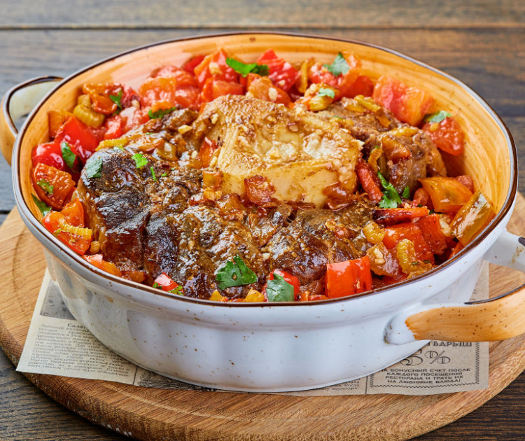 Оссобуко, томлёное с овощами