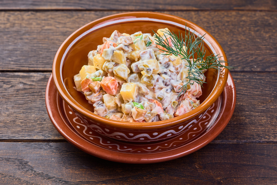 Оливье с грибами