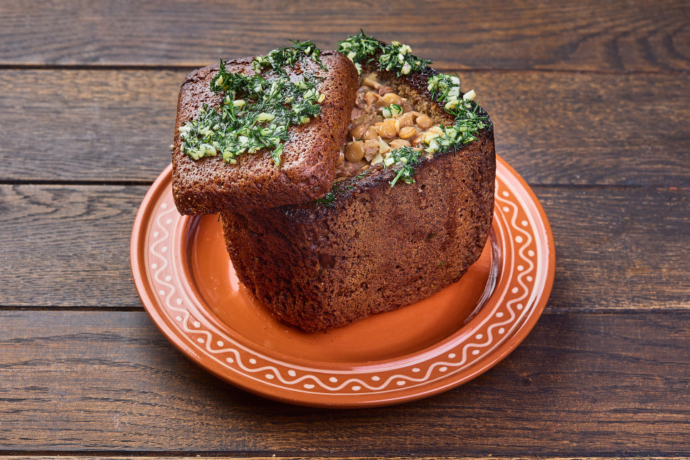 Похлебка чечевичная в бородинском хлебе